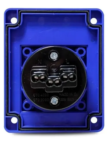 570.4092 / Tomada Embutir Nbr Com Tampa 70x87 20a 250v Ip54