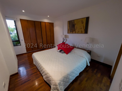 Ss: Vende Apartamento 24-28320 En San Roman De 253,81 M2, 3h/5b/3pe
