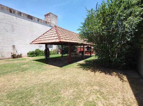 Venta Terreno Quincho Mejoras Funes 