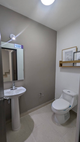 Casa En Venta Entre El Refugio Y Zibatá, ¡oportunidad Única En Querétaro!