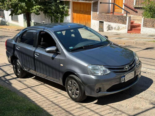 Toyota Etios 1.5 Sedan Xs