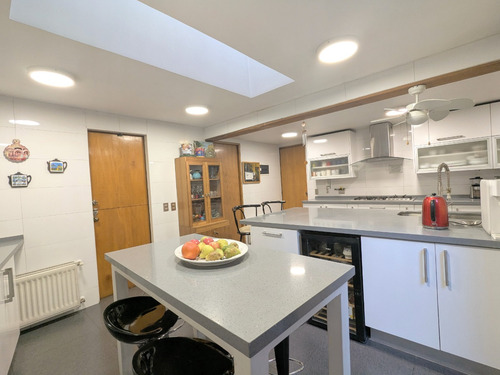 Casa En Condominio San Carlos De Apoquindo 4d+3b+serv.