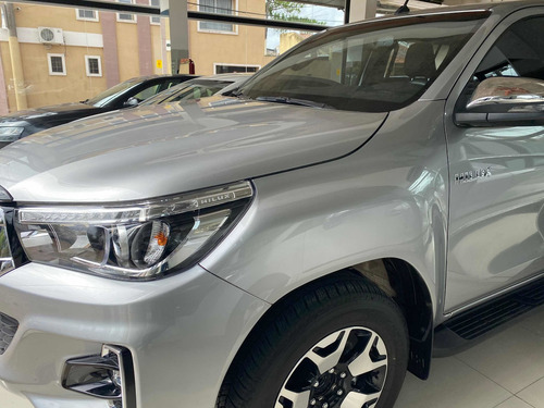 Toyota Hilux 2.8 Cd Srx 177cv 4x2 At 2020