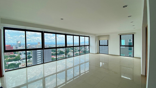 Imagen 2 de 14 de Lujoso Departamento , Torre Recoleta Zona Chapultepec. Gdl