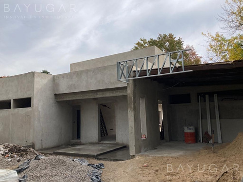 Venta - Excelente Casa A Estrenar En Sausalito - Bayugar Negocios Inmobiliarios