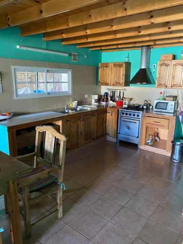 Imagen 3 de 12 de Casa Al Fondo 4 Ambientes Con Cochera Y Parque Apto Credito