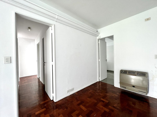 Luminoso Departamento En Venta, 4 Ambientes Con Balcón - Martínez