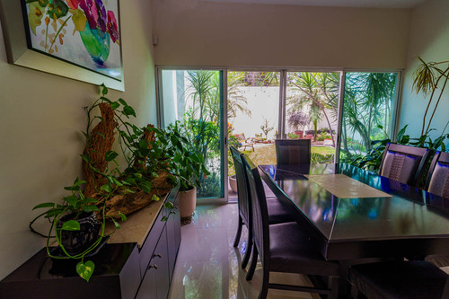 Casa Sola En Fraccionamiento Exclusivo Palmira Cuernavaca