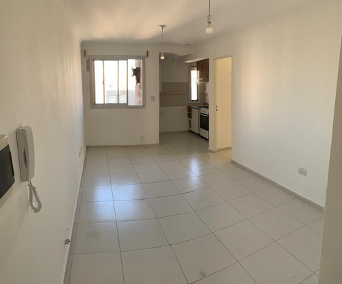 Departamento En Venta, 1 Dormitorio Sin Balcon En Villa Sol, Córdoba