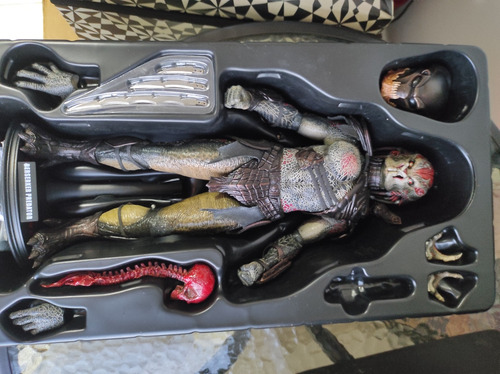 Hot Toys Berserker Predador Predators Predador Clássico Clas (Usado)