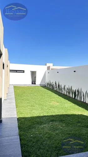 Casa En Venta Dentro De Cluster En La Campiña Residencial León Gto
