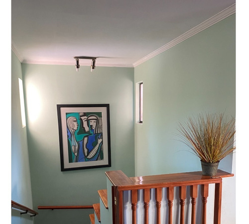 Imagen 8 de 30 de Amplia Casa Con Precioso Jardín En Barrio Los Trapenses