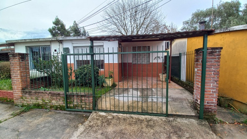 Se Vende Casa En Complejo Jardines De Hudson Peñarol