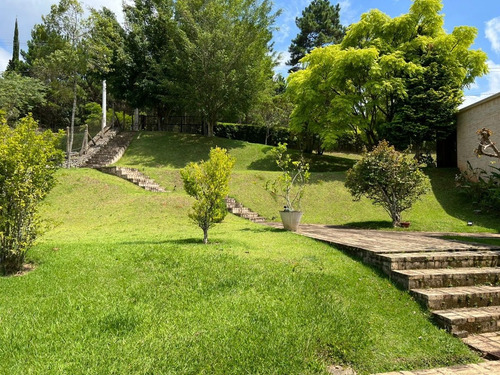 Imagem 16 de 17 de Hl-254 Casa Com 3 Suítes E Ótimo Jardim