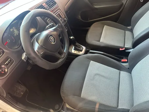 Volkswagen Vento 1.6 Starline At
