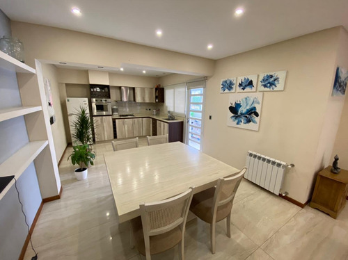 Imagen 6 de 14 de Espectacular Casa 4 Ambientes Con Cochera Monte Grande