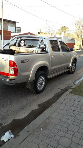 Imagen 2 de 8 de Toyota Hilux 3.0 Cd Srv Cuero I 171cv 4x2 2012