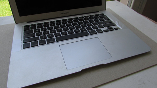 Carcaça Macbook Air A1369 (emc2392) Com Tela Ok - Vide Nota (Usado)