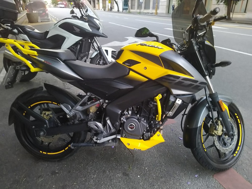 Bajaj Rouser Ns 200