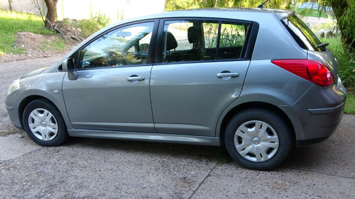 Nissan Tiida 1.8 Visia 5 p