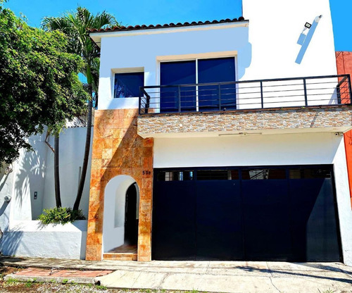 Imagen 1 de 10 de Bonita Residencia Con Alberca
