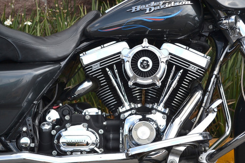 Imagen 12 de 15 de Vendo/cambio Harley Street Glide 1584 Con Accesorios 6 Vel.