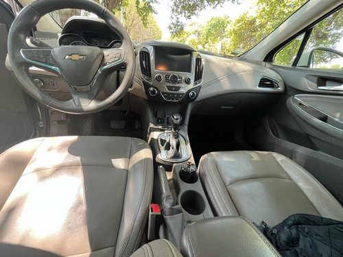 Imagen 14 de 15 de Chevrolet Cruze
