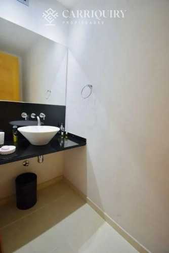 Apartamento En Alquiler Temporario Playa Mansa 2 Dormitorios Seasons Tower