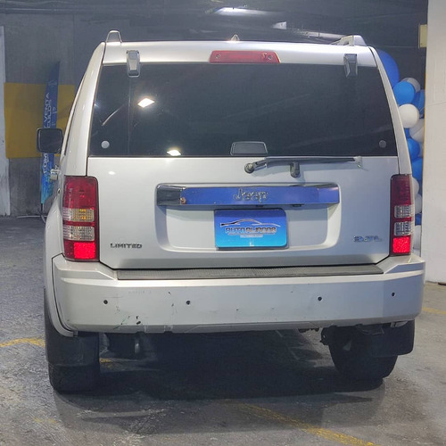 Imagen 5 de 13 de Jeep Cherokee Kk 4x2 Año 2008