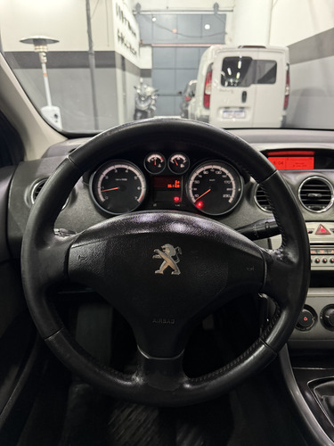 Peugeot 408 2.0 Allure 143cv