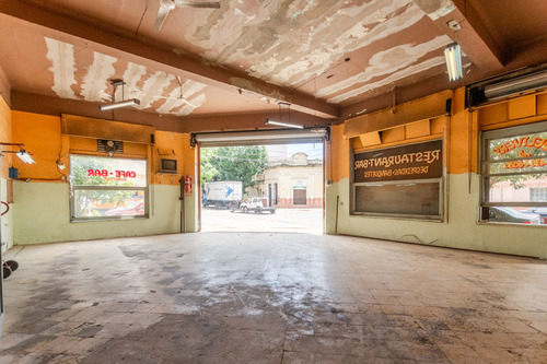 Venta-local Con Vivienda Importante Esquina