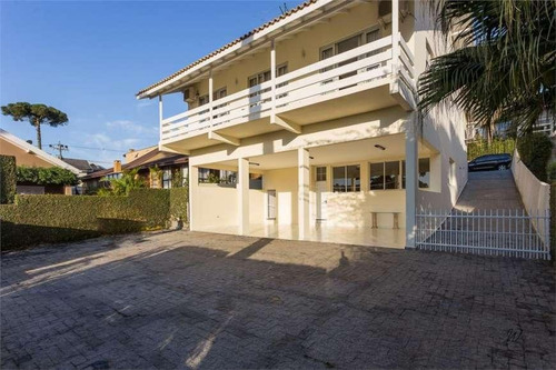 Casa Em Condomínio Amplo Quintal - Ca0004