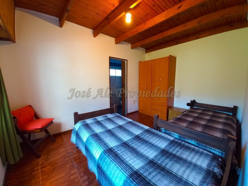 Imagen 10 de 17 de En Venta - Impecable Casa 3 Dorm 2 Baños