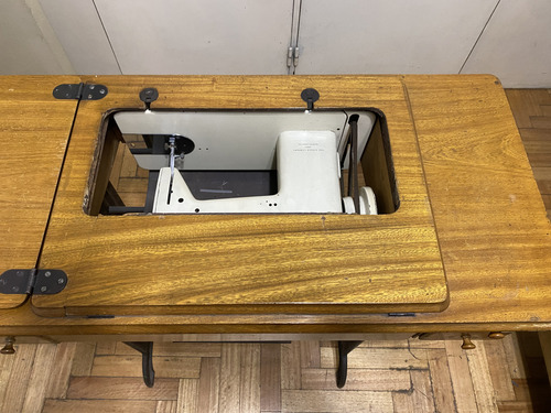 Mueble Cajonera Con Máquina De Coser Singer 269 (Usado)