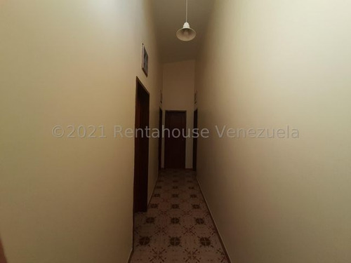 Imagen 6 de 15 de Leida Falcon Rentahouse Vende Casa En Las Chimeneas Valencia 22-4066 Lf