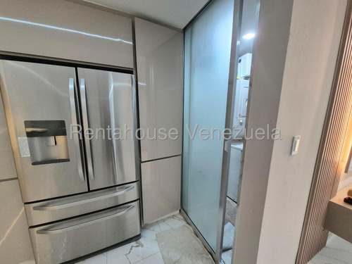 Maravilloso Y Completamente Remodelado Apartamento En Venta Con Inmejorable Ubicación Colinas De La Tahona