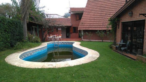Imagen 3 de 12 de Hermosa Casaquinta Con Quincho Y Piscina