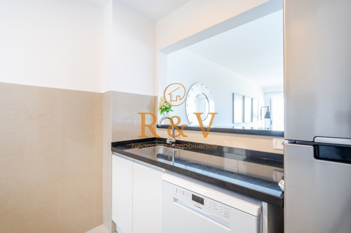 Imagen 18 de 28 de Apartamento De Tres Dormitorios En Suite En Alquiler Con Vista El Mar En Primera Lãnea Playa Brava
