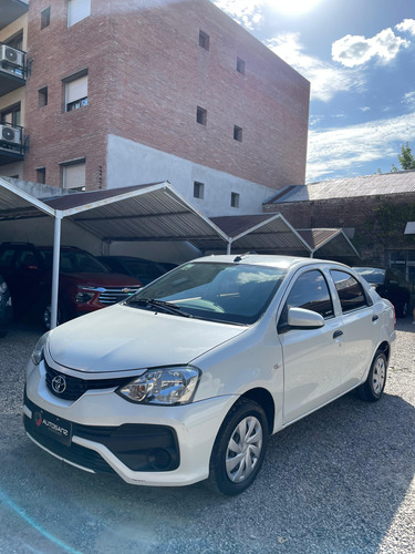 Toyota Etios 1.5 Sedan X l18