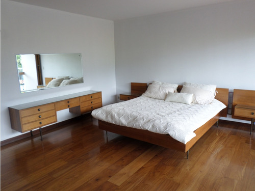 Casa En Venta En Lomas Del Mirador Caracas