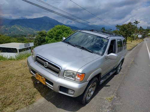 Nissan Pathfinder 3.5 R50 Lux