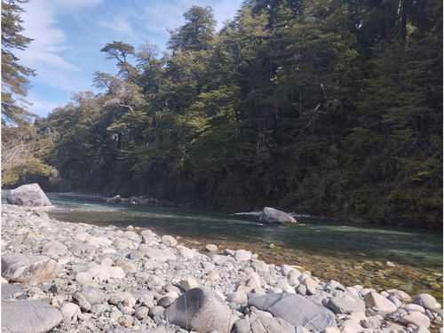 (051) El Bolson, Terreno De 1/2 Ha Frente A Camino Con Costa De Rio Azul