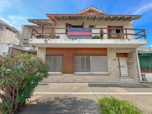 Casa En Venta En Lanús Este Con Patio