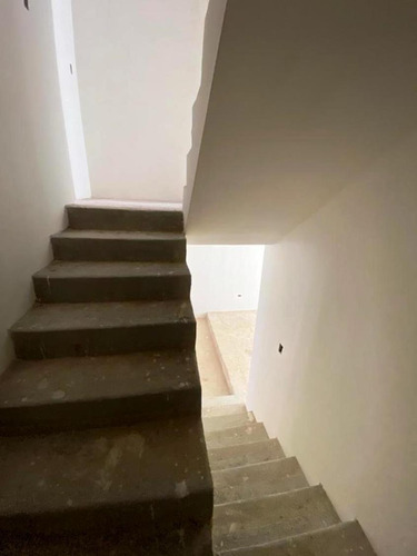 Imagen 6 de 12 de Venta Town House Resid. Terraza Camoruco, Valencia