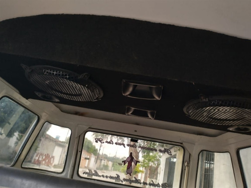 Imagem 11 de 13 de Volkswagen Kombi Camioeta