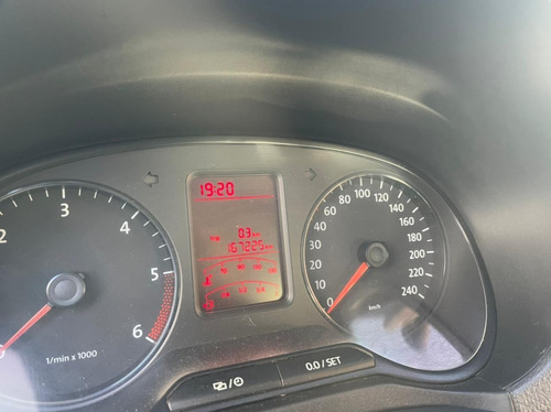 Imagen 9 de 16 de Volkswagen Amarok Starline Mt 2.0 140cv Tdi 4x2 Año 2015