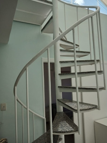 Imagem 14 de 24 de Apartamento Duplex 1 Suíte Mobiliado Com Vista Mar No Rio Vermelho 85m2 - Hei096 - 4494694
