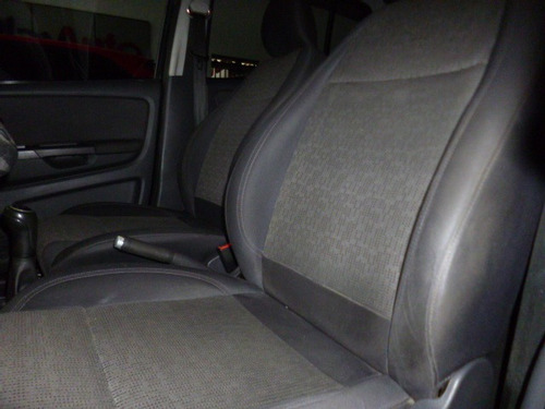 Fox 1.0 4 Pts Completo Flex 2013 Preto