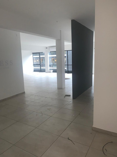 Alquiler De Oficina En Parque Leloir (174m2)