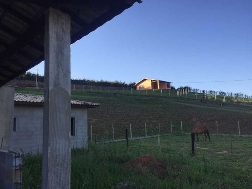 Chácara Em Fase De Acabamento Há 4km Do Centro Da Cidade De Extrema Mg - 8647